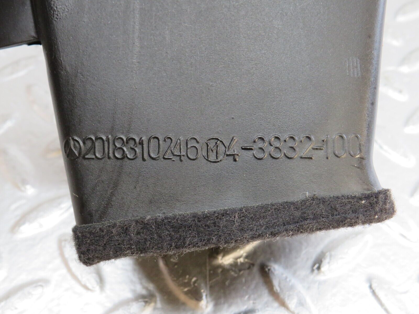 33581 Mercedes-Benz W201 190E 2.0L Air Duct Heater Ventilation Right 2018310246