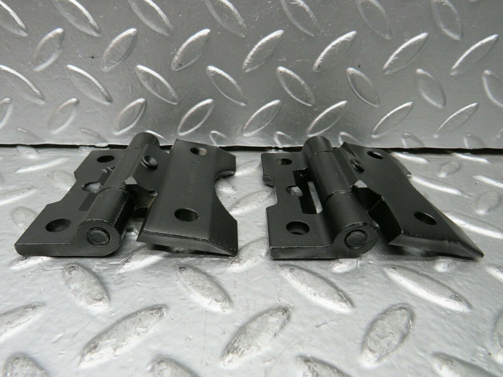 23119 Mercedes-Benz C123 230CE Coupe Door Hinges Pair 1237200037