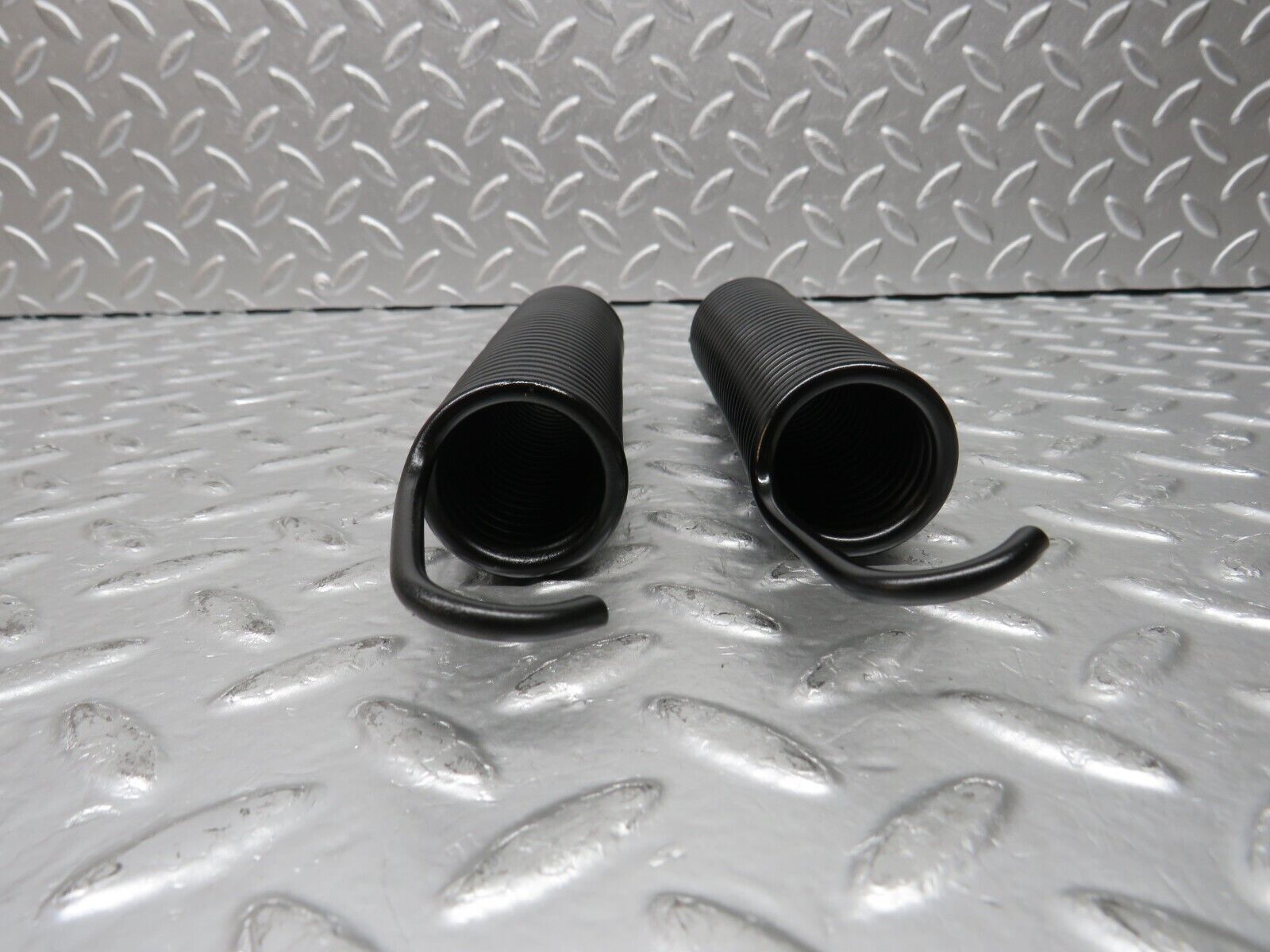 31117 Mercedes-Benz W123 200D Trunk Hinge Spring Pair