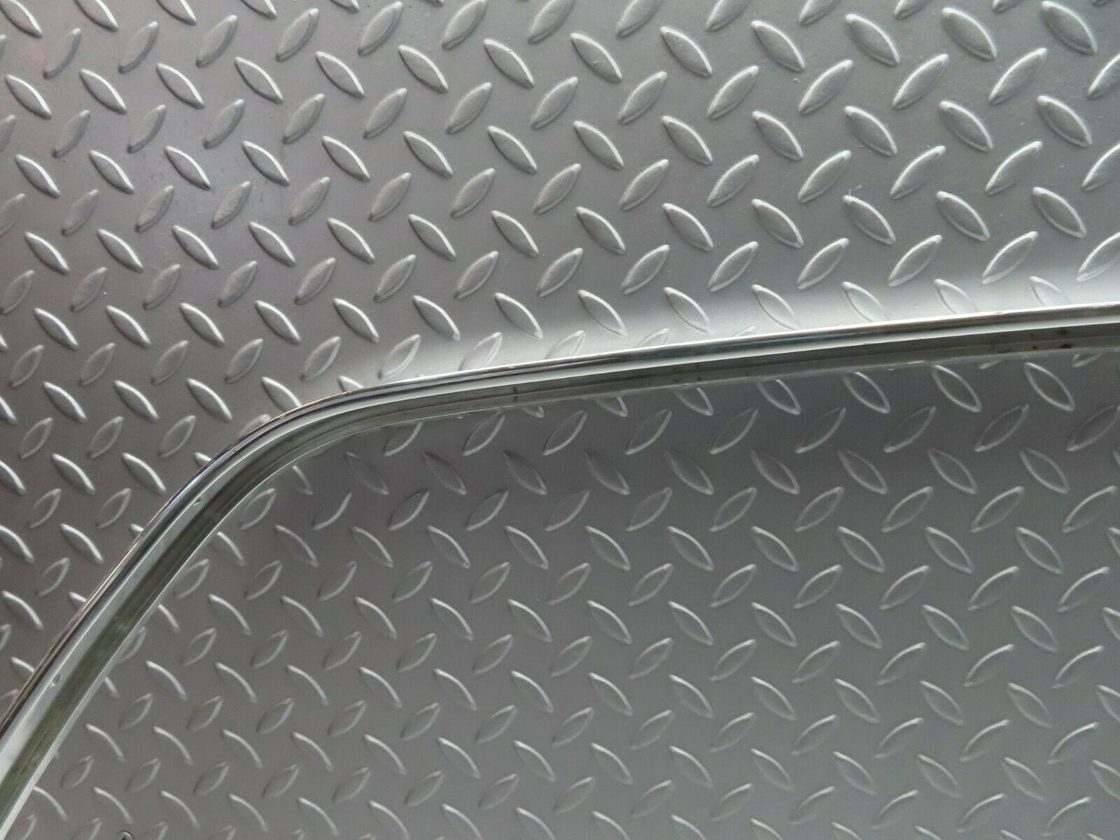 10145 Mercedes-Benz C123 230CE Coupe Roof Chrome Trim Right Side