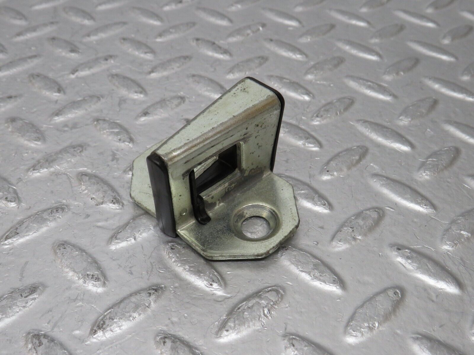 34891 Mercedes-Benz W210 320E Door Lock Latch