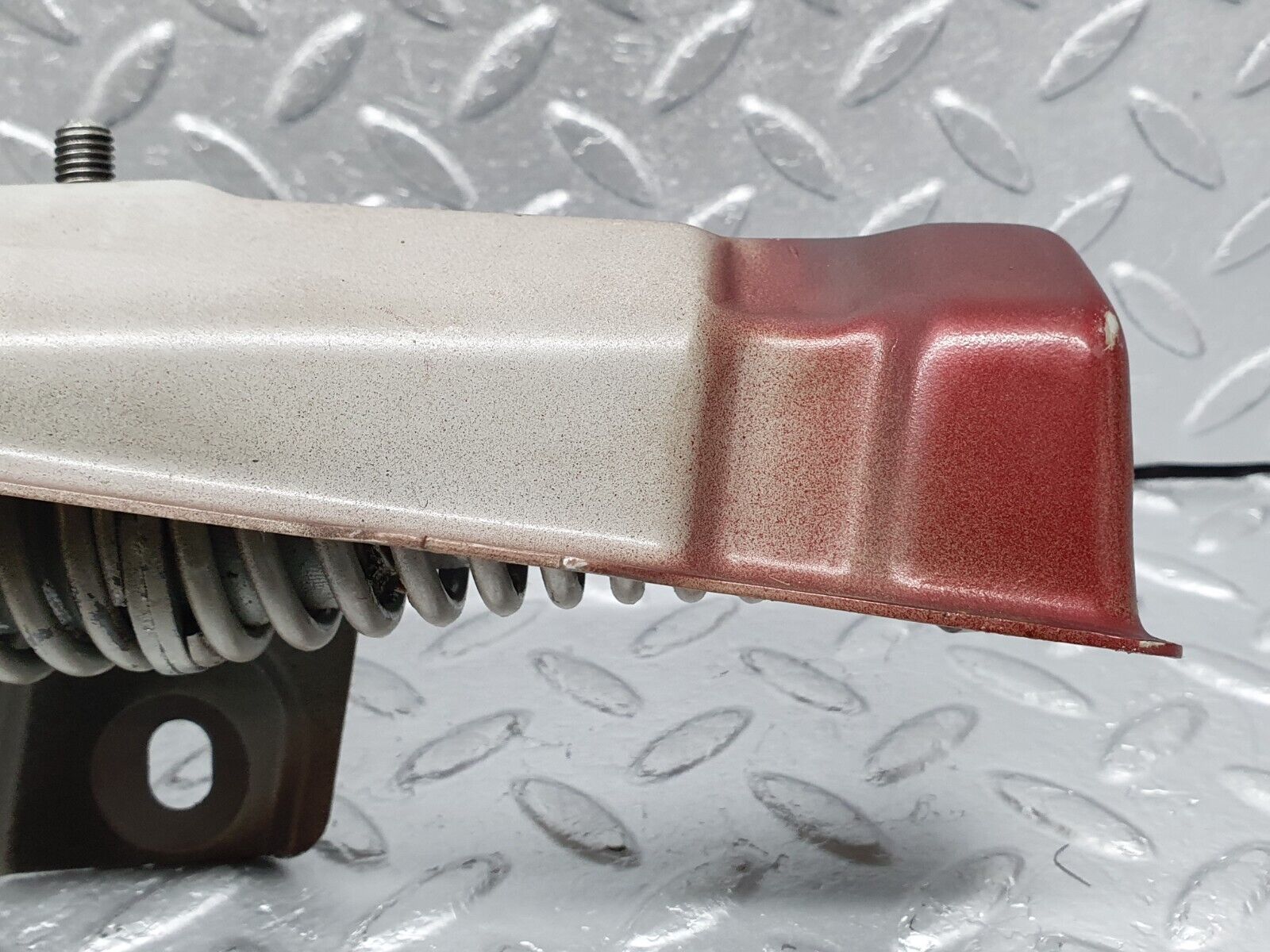 41191 Mercedes-Benz W126 300SE Trunk Hinge Left Side