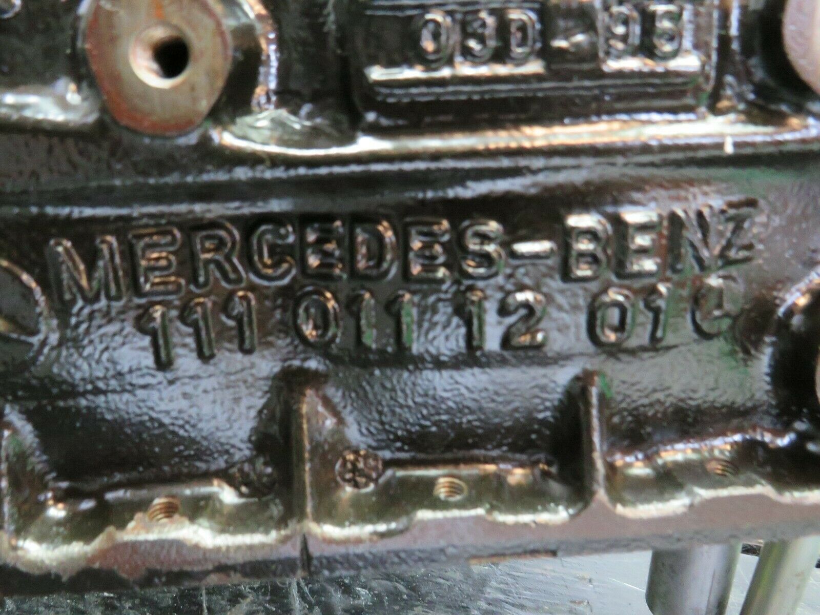 22642 Mercedes-Benz C124 E220 Coupe Engine Block 1110111201 M111.960