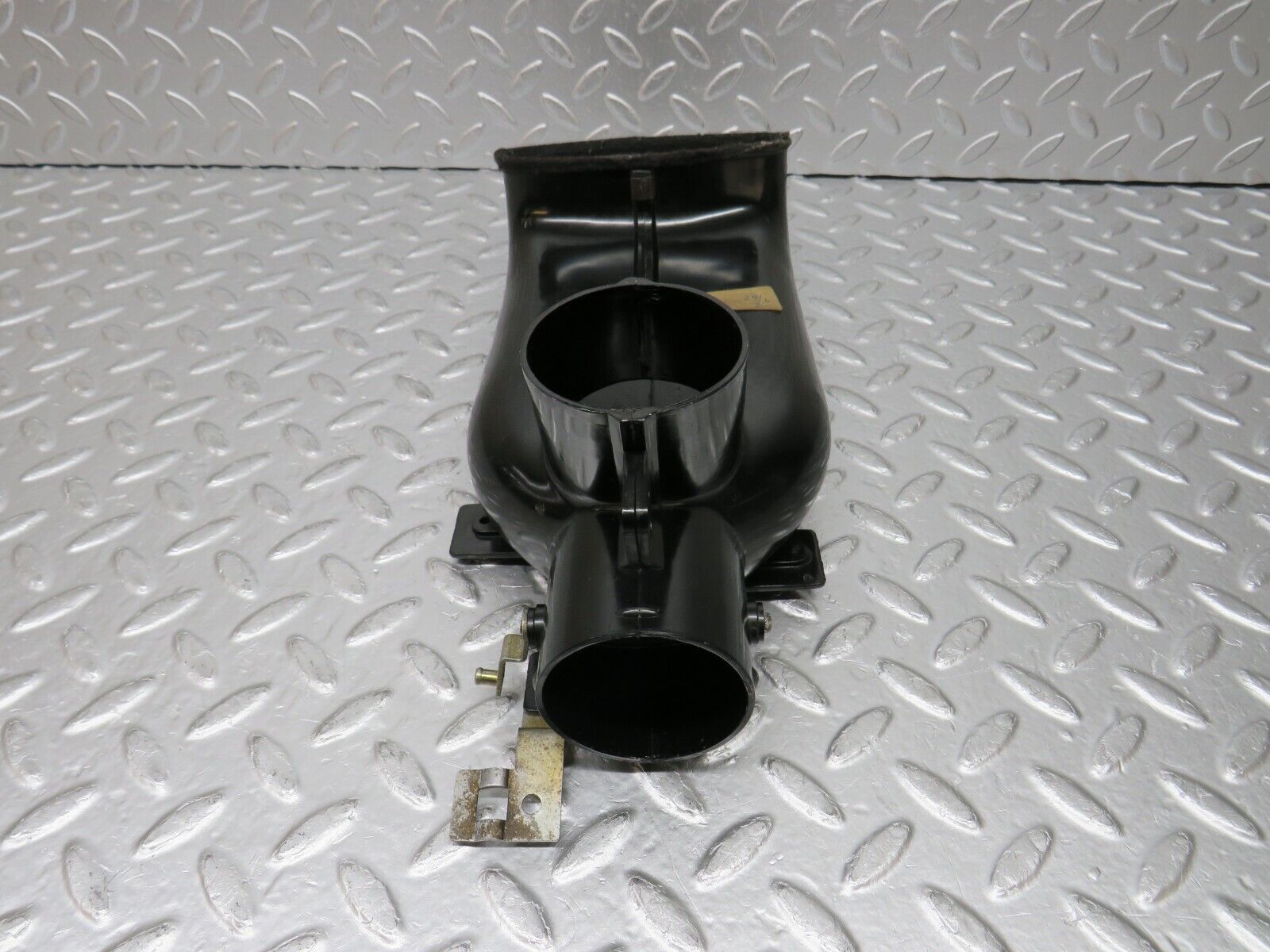 0787 Mercedes-Benz C107 350SLC Coupe Air Vent Control Dash Air Duct Left Side