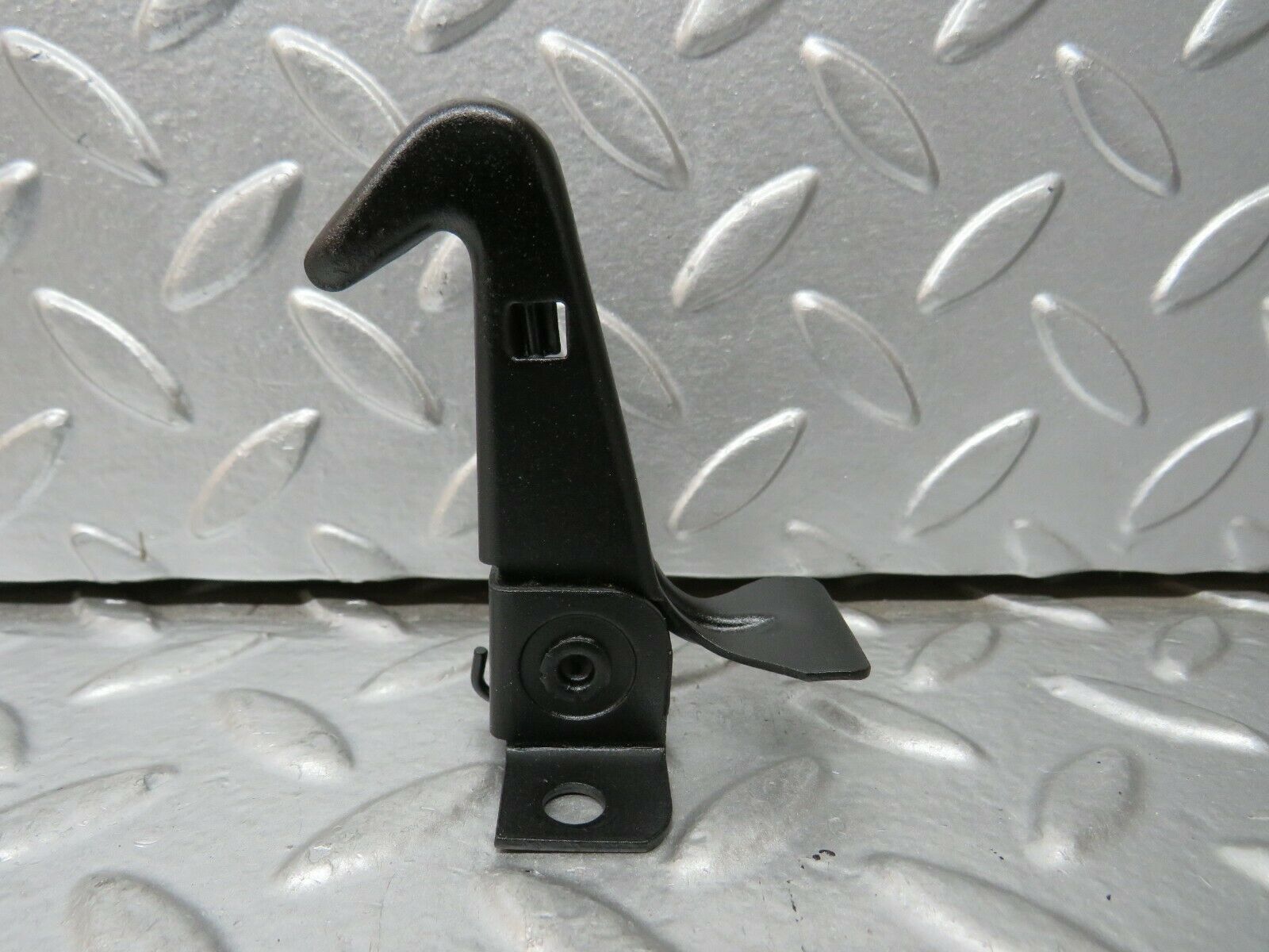 23622 Mercedes-Benz W114 280E Bonnet Safety Latch