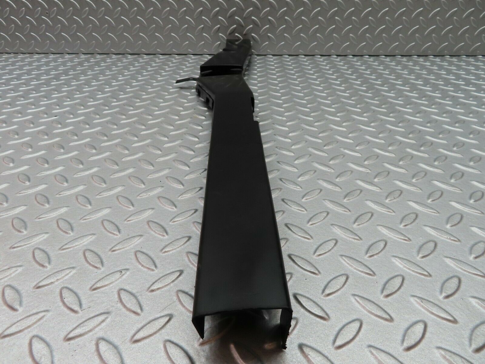 5530 Mercedes-Benz W124 230E Floor Cable Duct 1248210136