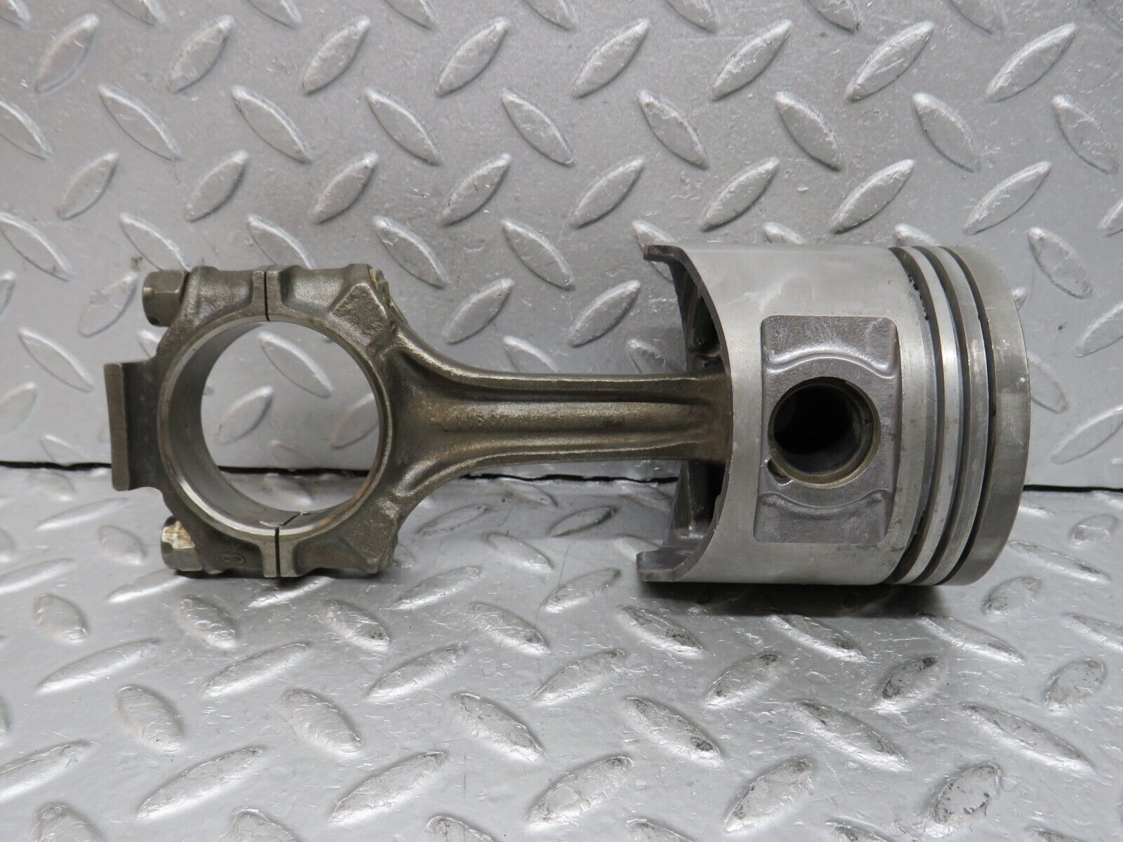37625 Mercedes-Benz W109 300SEL Piston With Connecting Rod 91.5 mm
