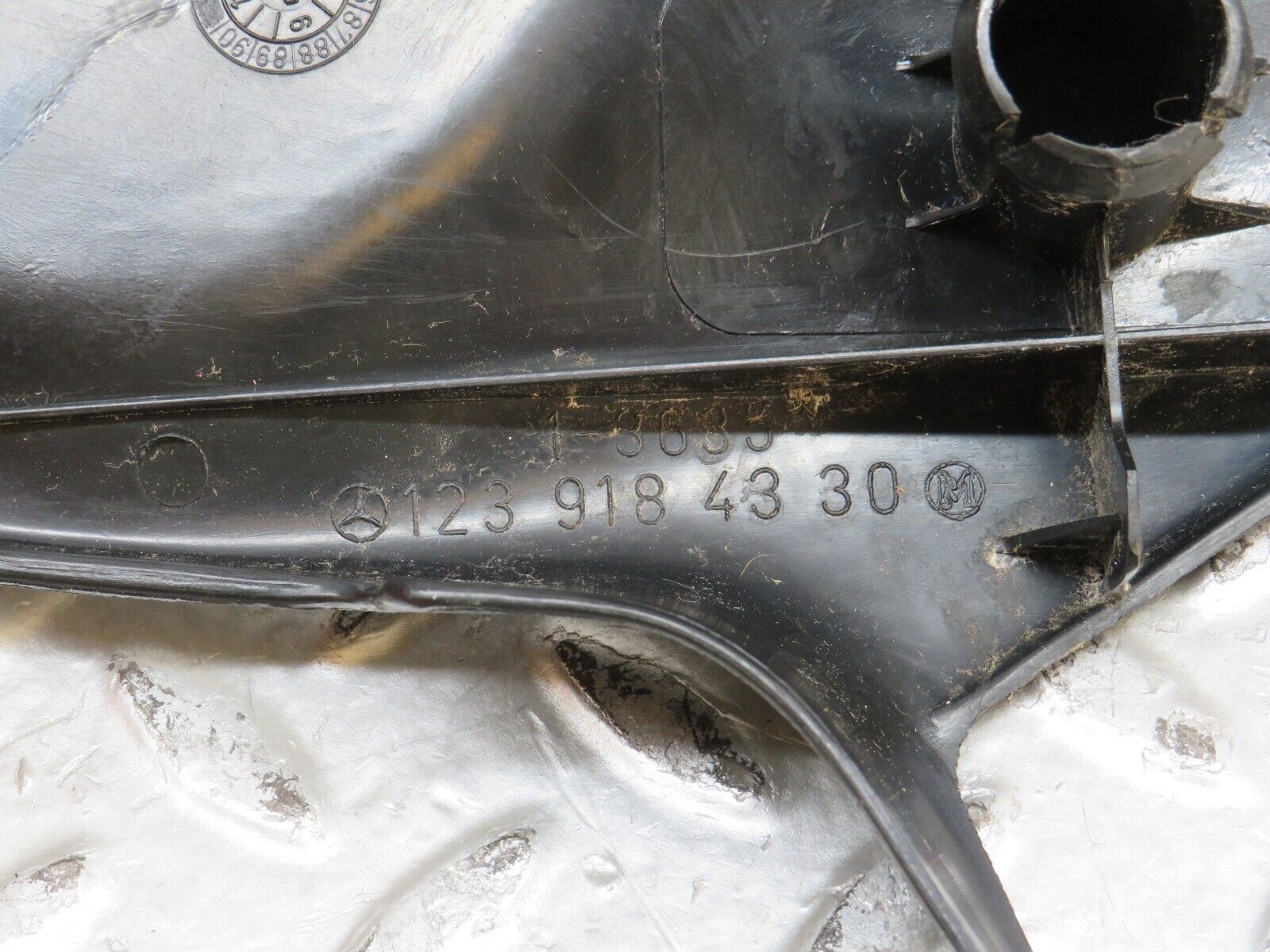 28131 Mercedes-Benz W123 280E Seat Cover Trim Right Side Black 1239184330