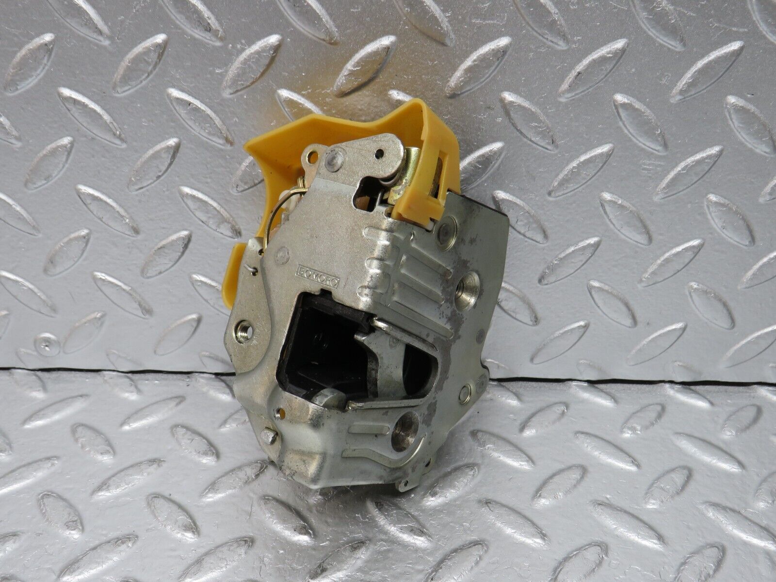 32454 Mercedes-Benz S124 300TE Wagon Rear Right Door Lock Mechanism