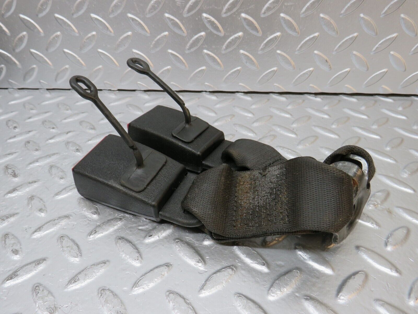 31539 Mercedes-Benz S124 220TE Third Row Seat Belt Set 1248602885 1248602785