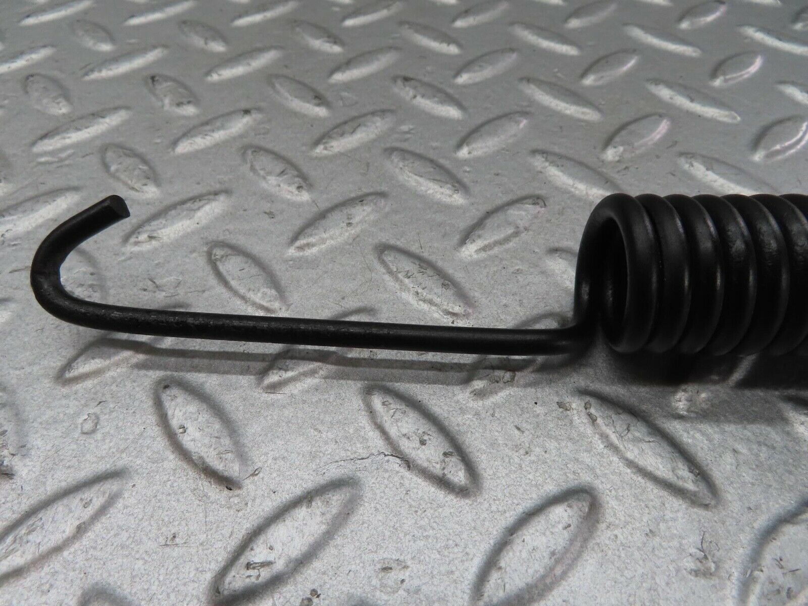 13884 Mercedes-Benz C107 280SLC Bonnet Hinge Spring