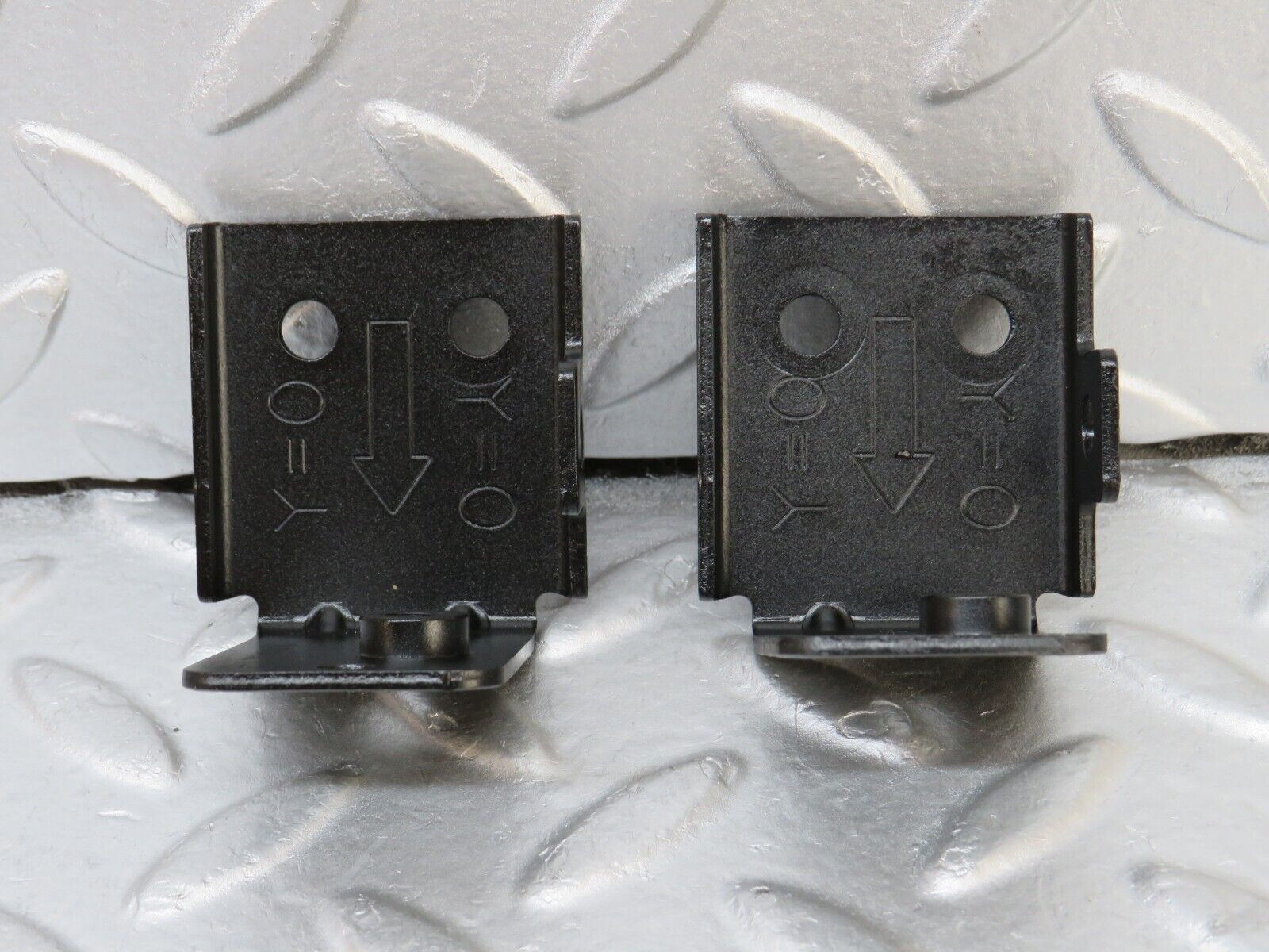 35170 Mercedes-Benz W221 Engine Bay Crash Sensor Bracket 2x 2215458040