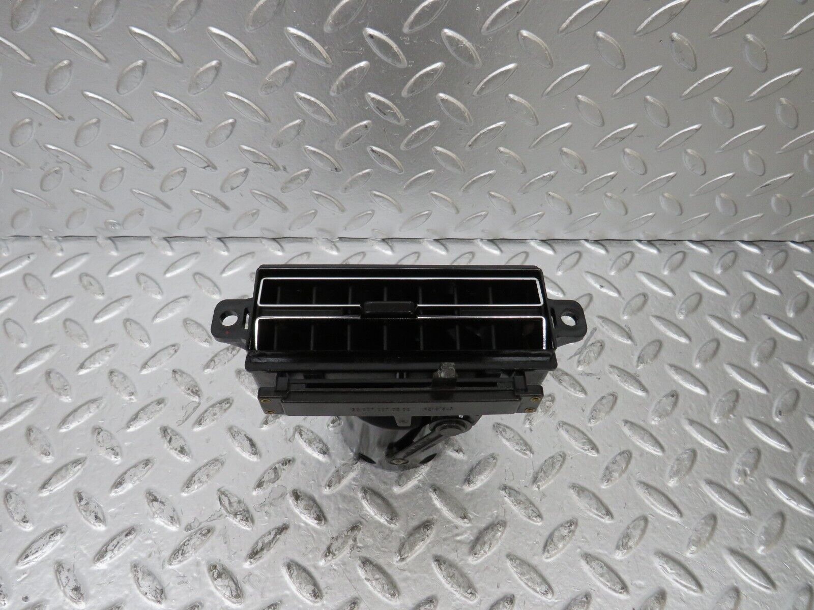 26181 Mercedes-Benz W116 450SE Dashboard Air Vent 1168310130