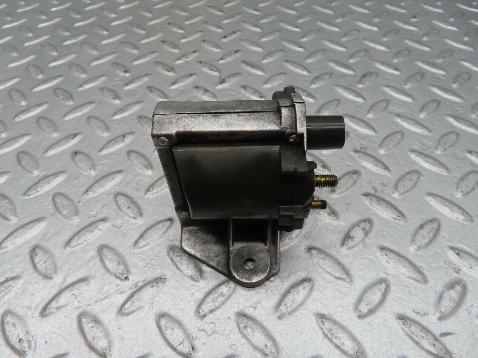 14552 Mercedes-Benz W201 190E Ignition Coil 0001585403