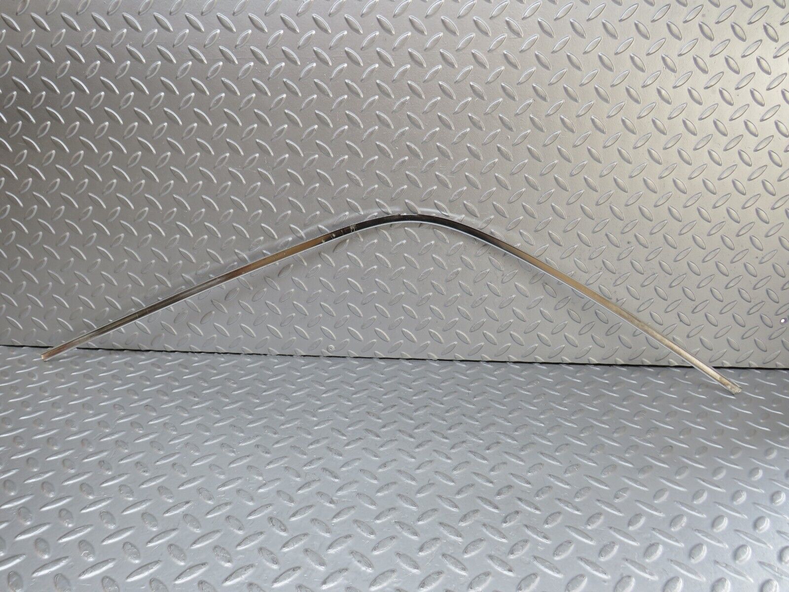 35866 Mercedes-Benz W108 Rear Right Door Window Chrome Trim