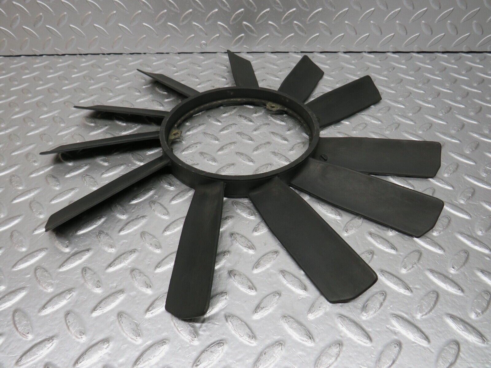 32666 Mercedes-Benz S124 300TE Wagon Engine Cooling Fan 1032000323