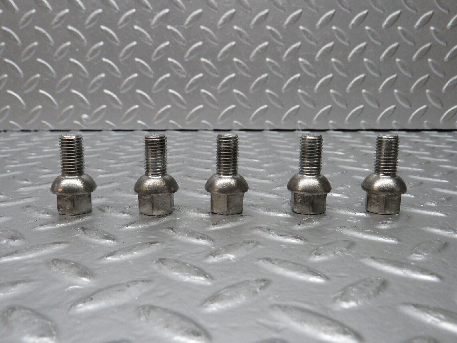 31106 Mercedes-Benz 5x Steel Wheel Lug Bolt M12x1.5