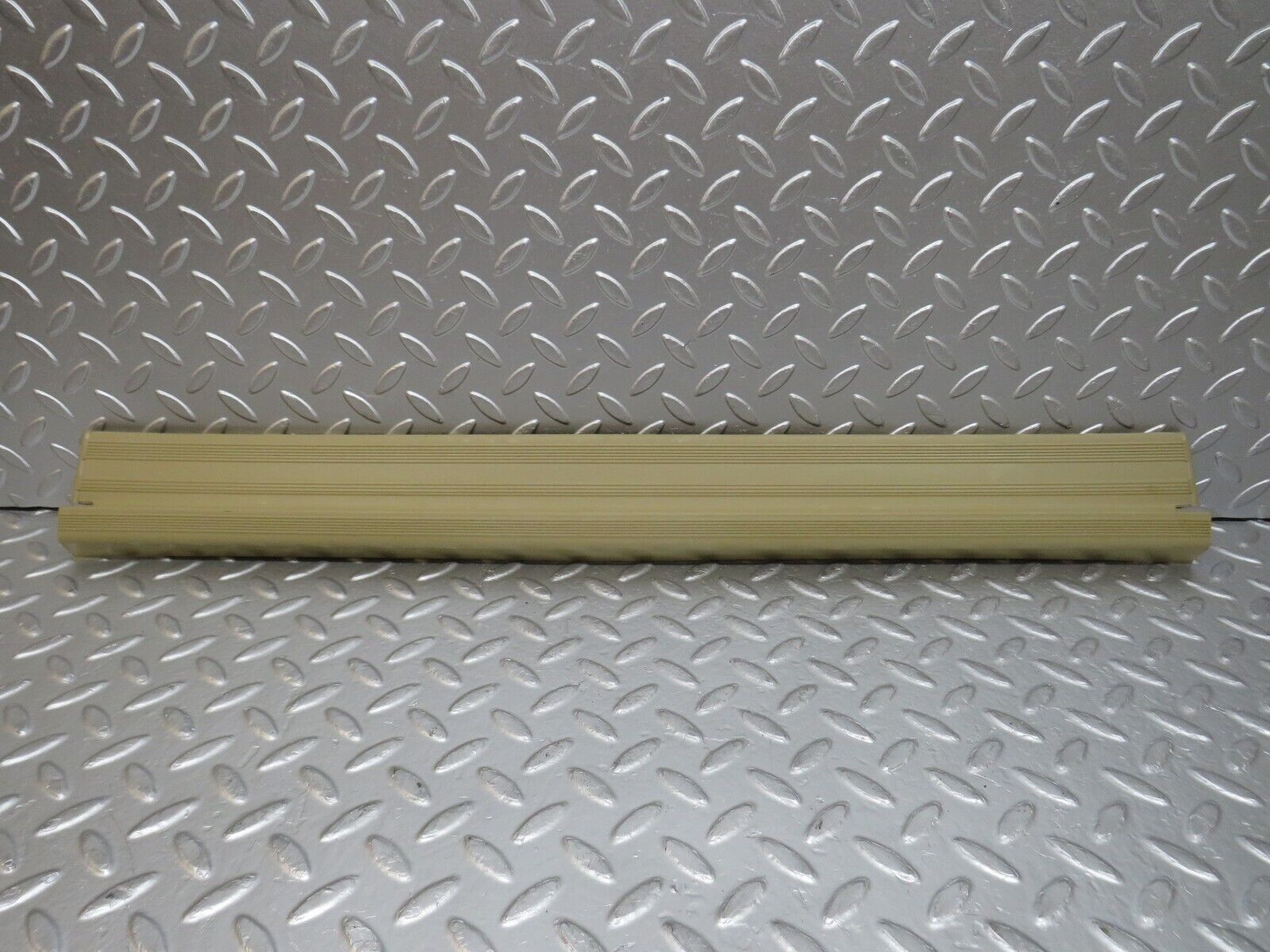 29276 Mercedes-Benz W124 230E Front Right Door Sill Trim