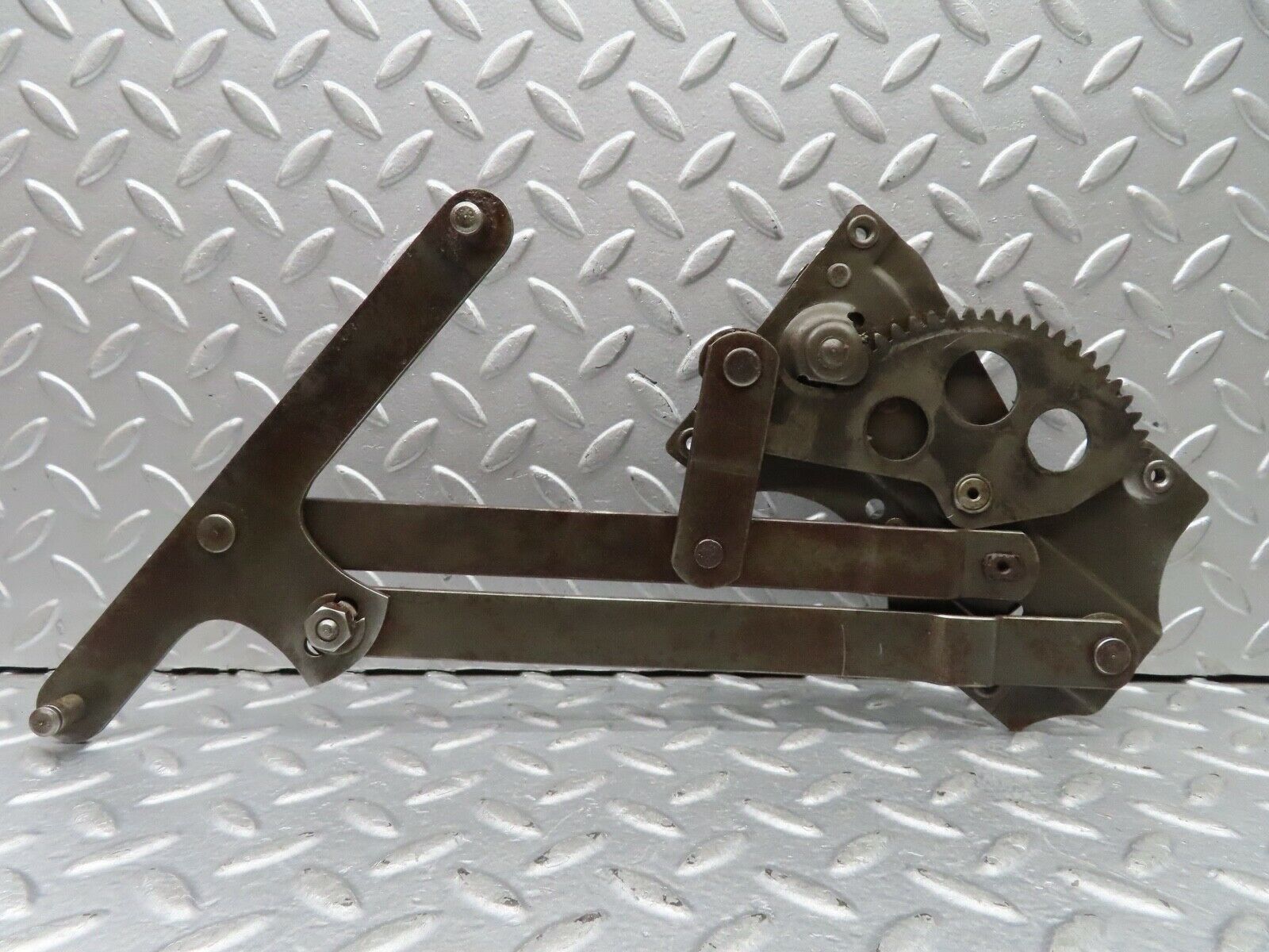 18824 Mercedes-Benz W121 190b Ponton Rear Right Manual Window Regulator