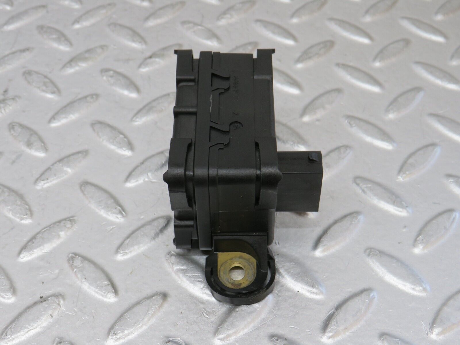35144 Mercedes-Benz W221 ESP Yaw Rate Sensor 0045422118