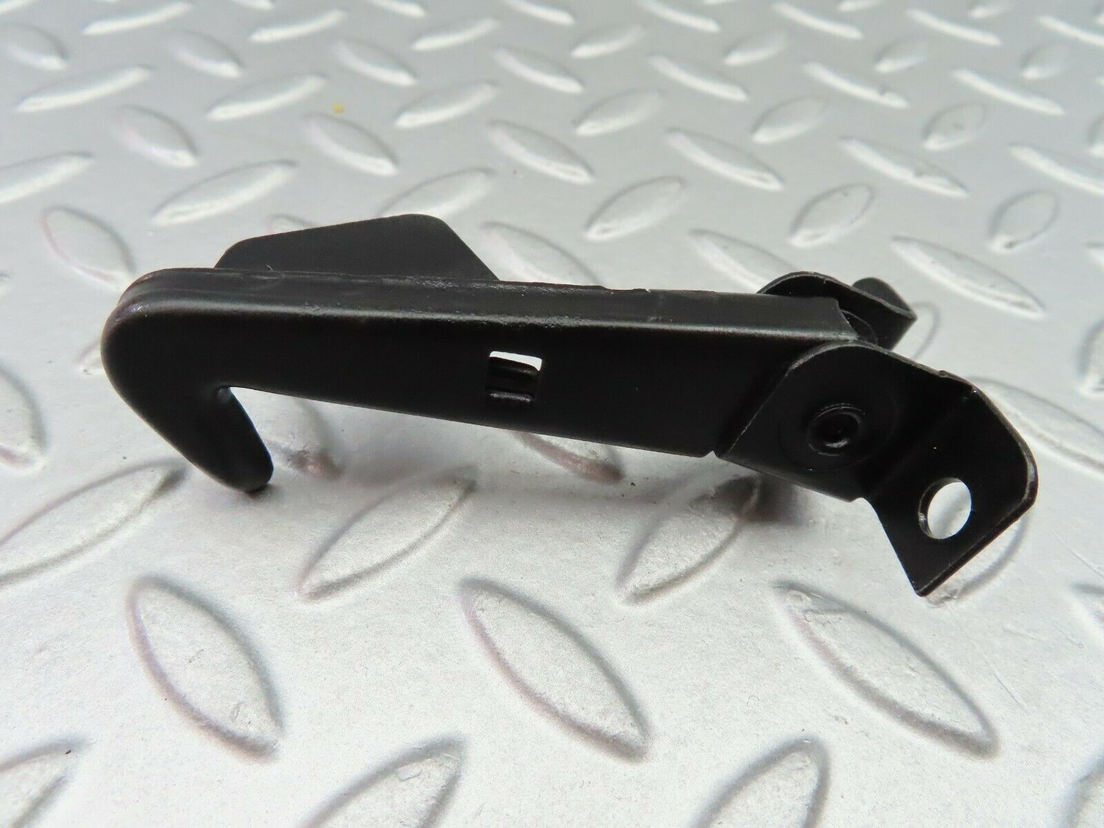 7061 Mercedes-Benz C107 350SLC Coupe Bonnet Safety Latch