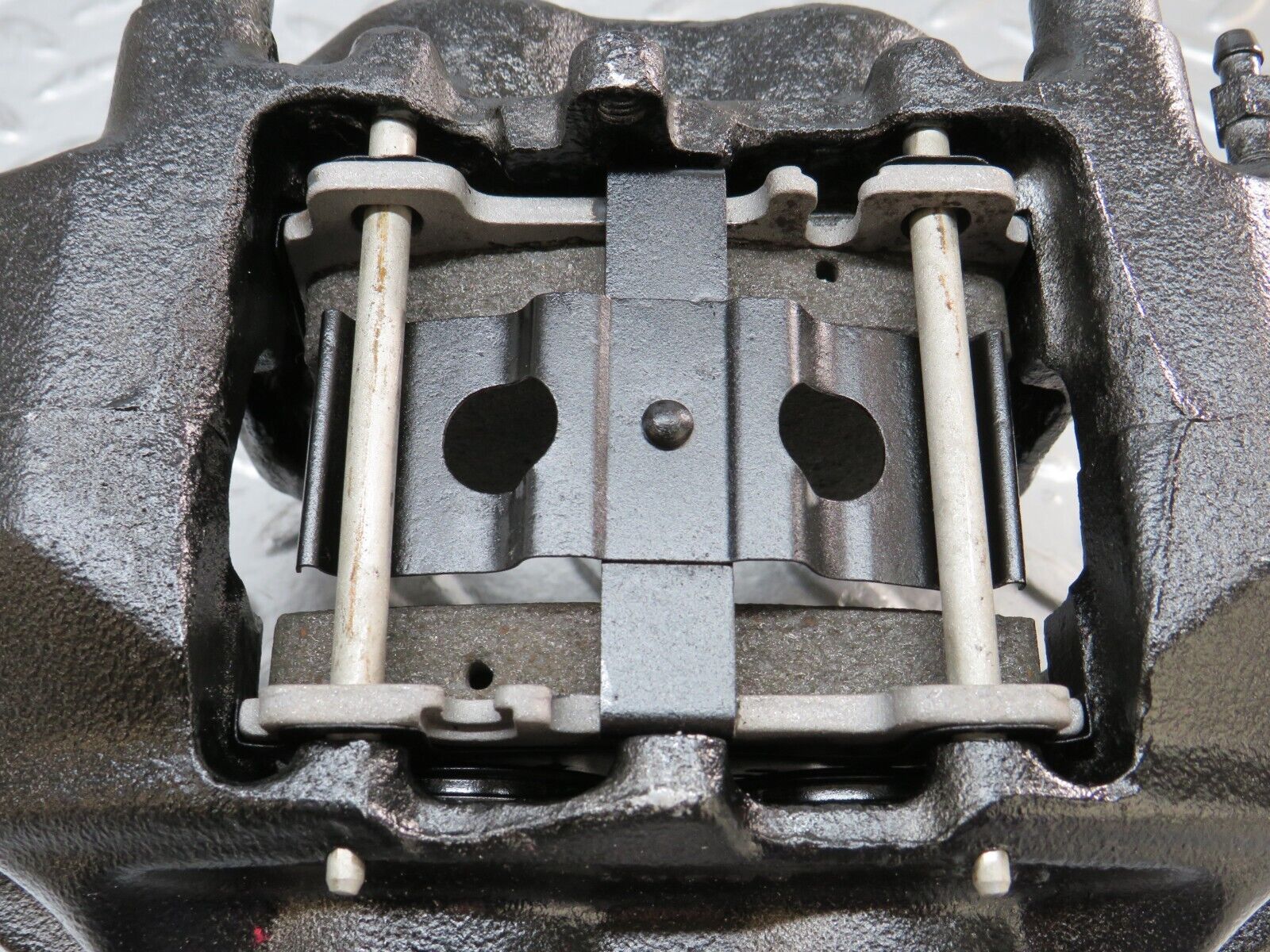 24973 Mercedes-Benz W140 S320 Front Left Brake Caliper Lucas