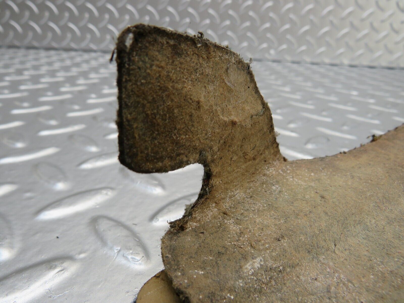 25262 Mercedes-Benz W201 190D Centre Console Carpet Blue Left