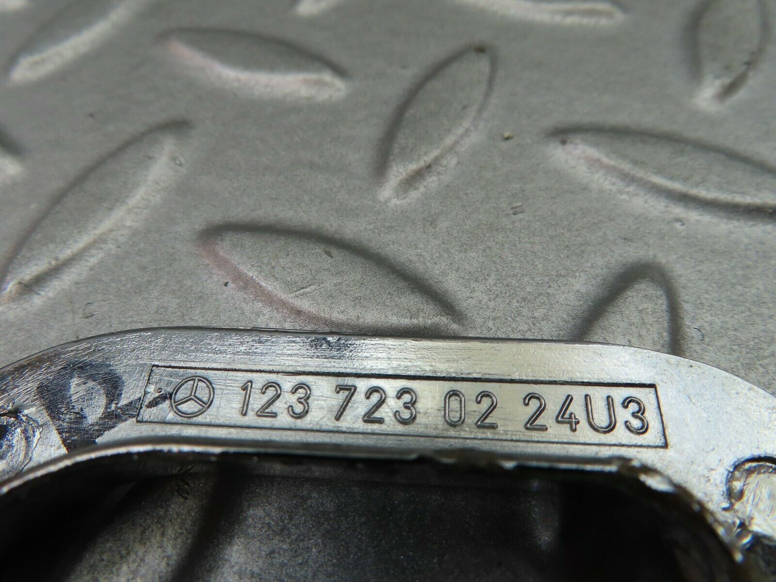 6070 Mercedes-Benz W126 380SE Right Interior Chrome Door Latch Trim 1237230224