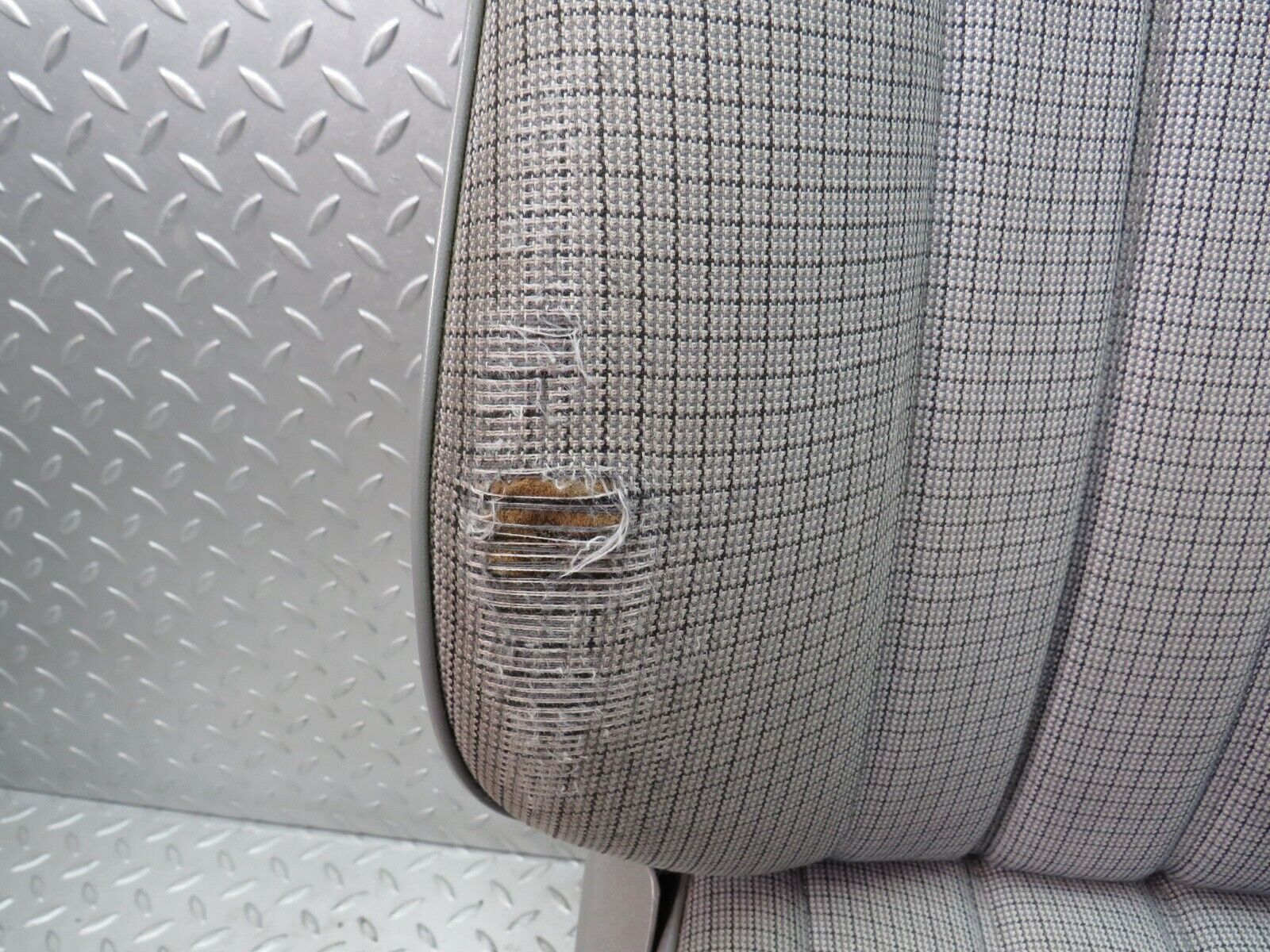 33706 Mercedes-Benz W201 190E 2.0L Front Right Driver Seat