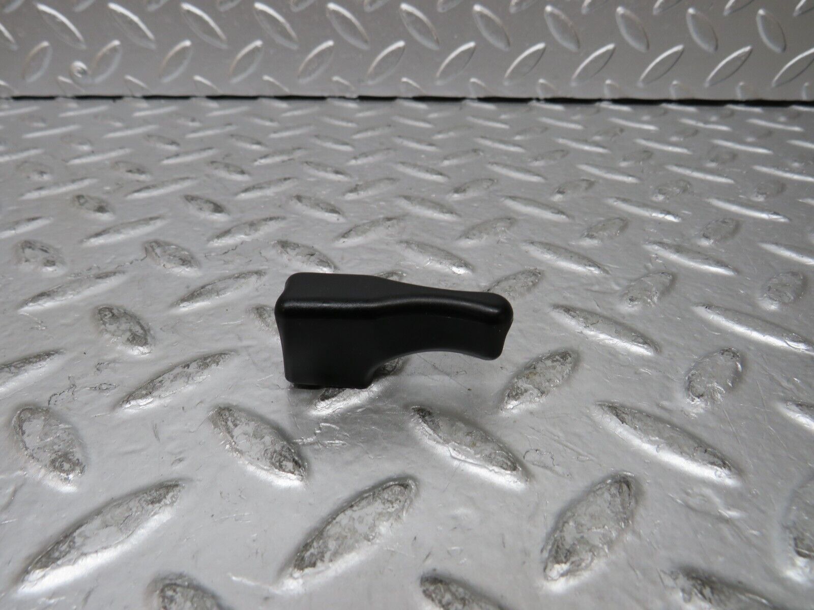 26983 Mercedes-Benz W123 240D Mirror Adjustment Knob