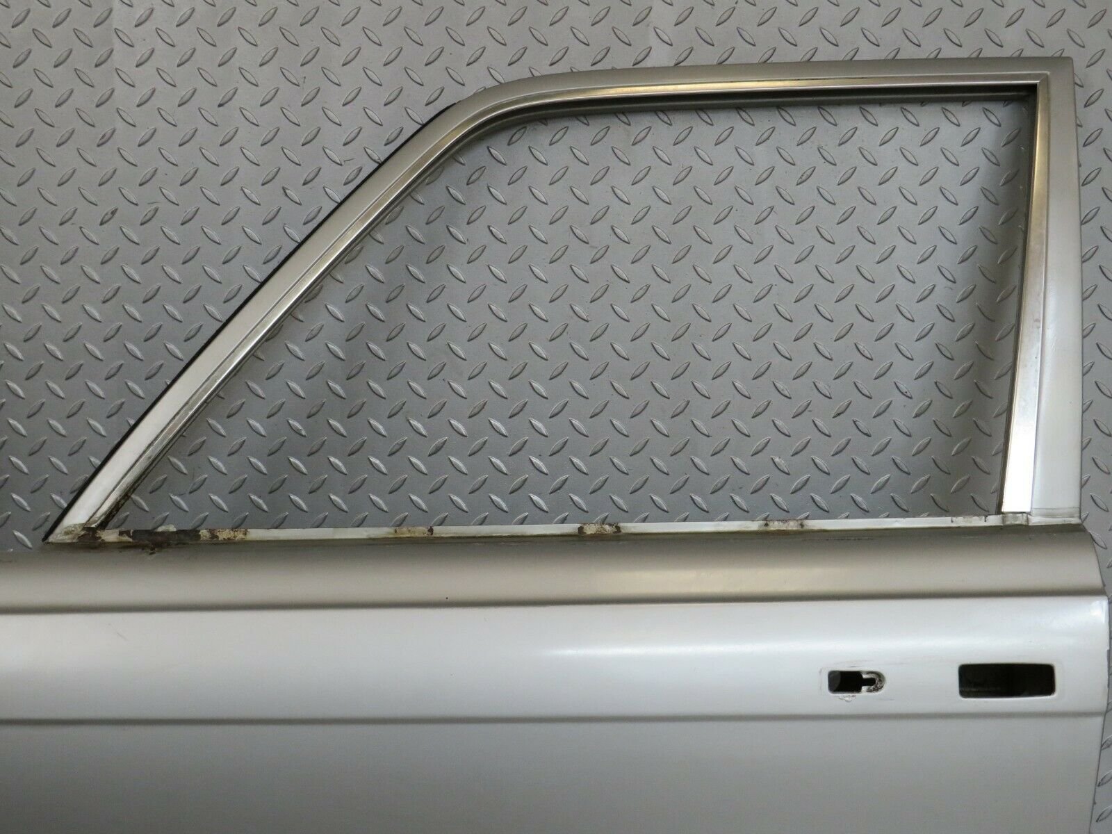 23273 Mercedes-Benz W116 350SE Front Left Door