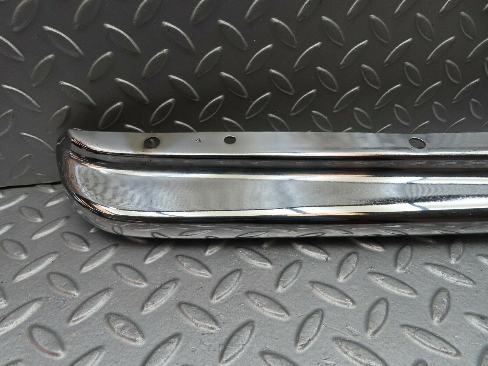 10626 Mercedes-Benz W108 Rear Left Upper Bumper Corner
