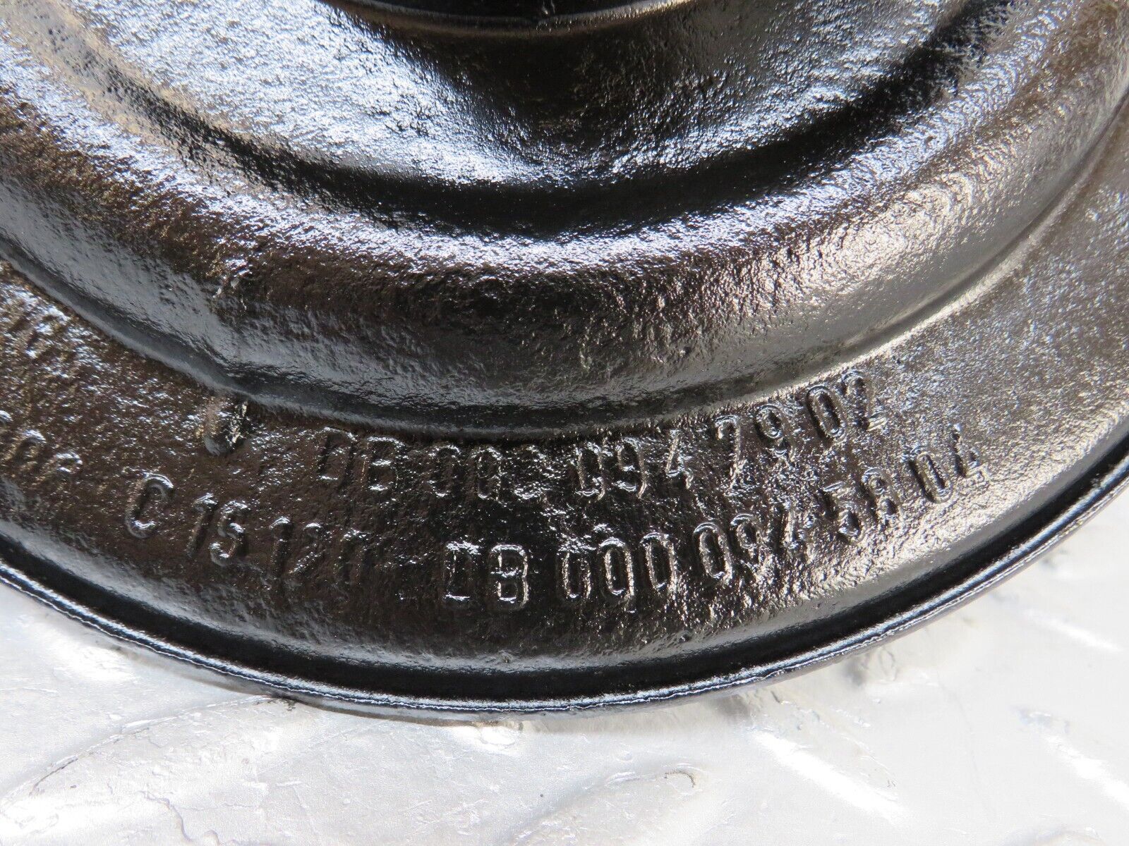 35935 Mercedes-Benz W108 Air Filter Box Housing 4512085165