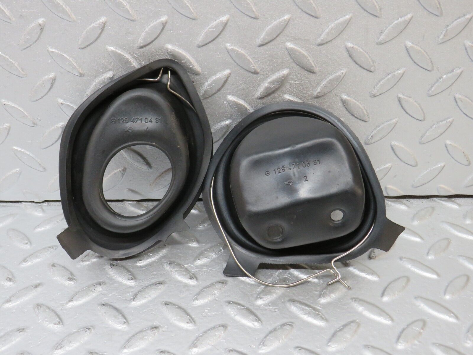 38455 Mercedes-Benz R129 280SL Coupe Fuel Tank Rubber Seal Set 1294710381 1294710481