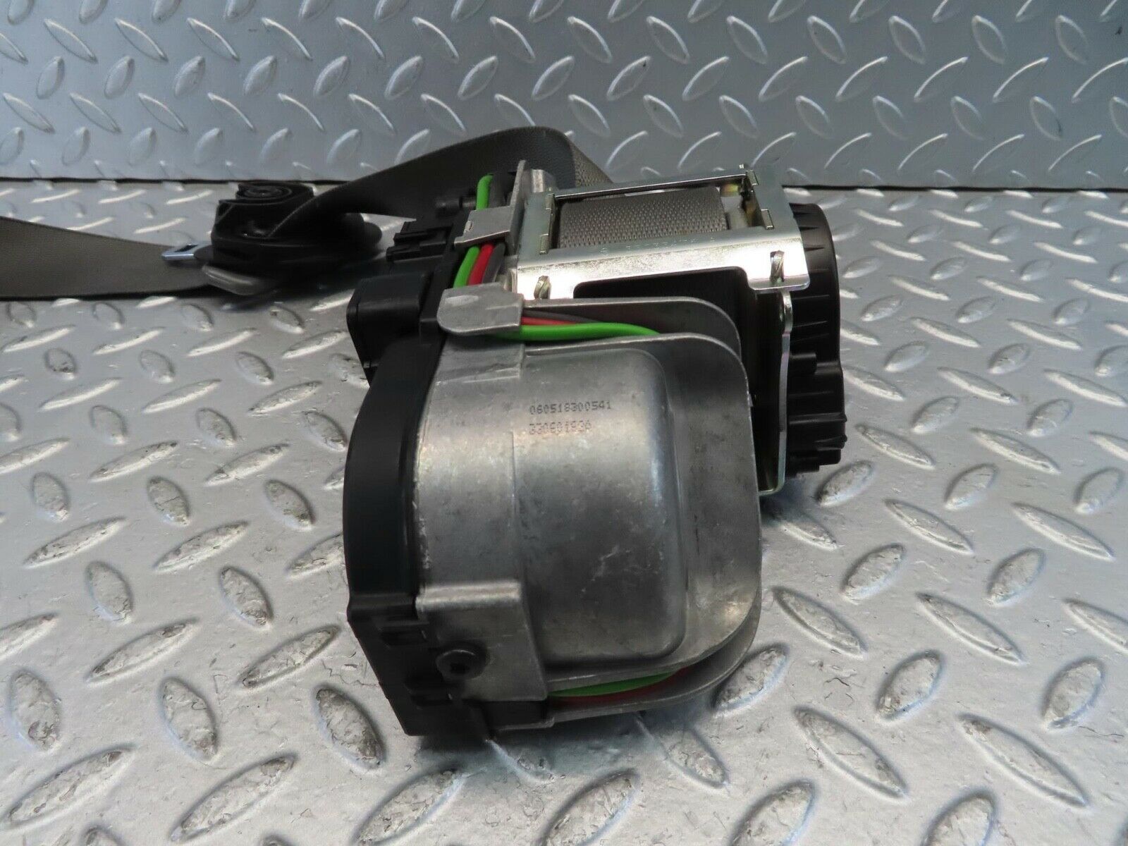 11212 Mercedes-Benz W221 S320 Front Left Seat Belt With Buckle 2218603185