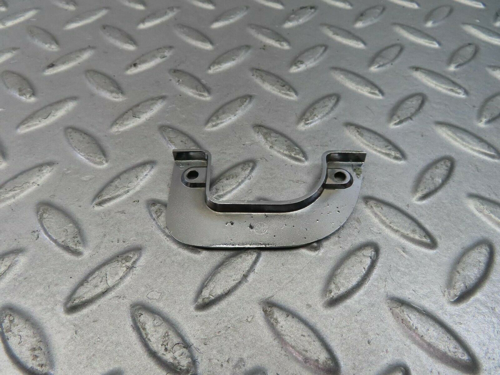 9060 Mercedes-Benz W115 Right Interior Chrome Door Latch Trim