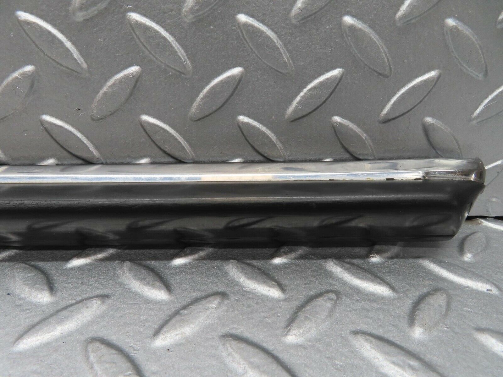 14113 Mercedes-Benz C107 280SLC Rear Left Fender Wing Centre Moulding Trim