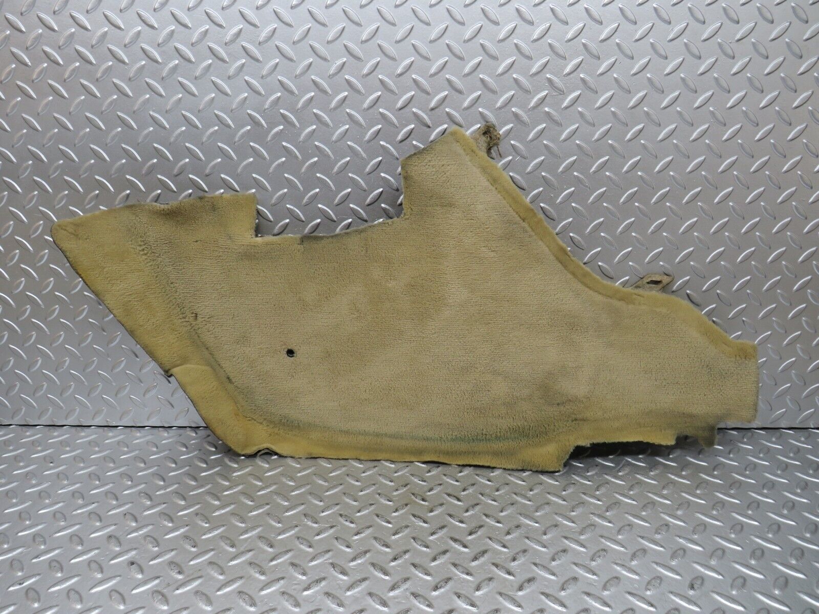 27568 Mercedes-Benz S124 300TE Wagon Centre Console Carpet Beige Left Side