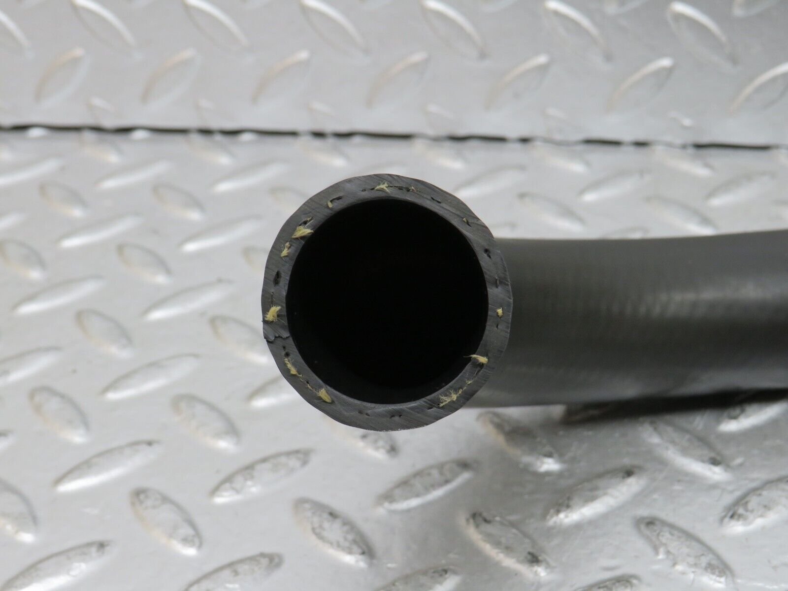 28089 Mercedes-Benz W123 280E Radiator Hose 1235011382