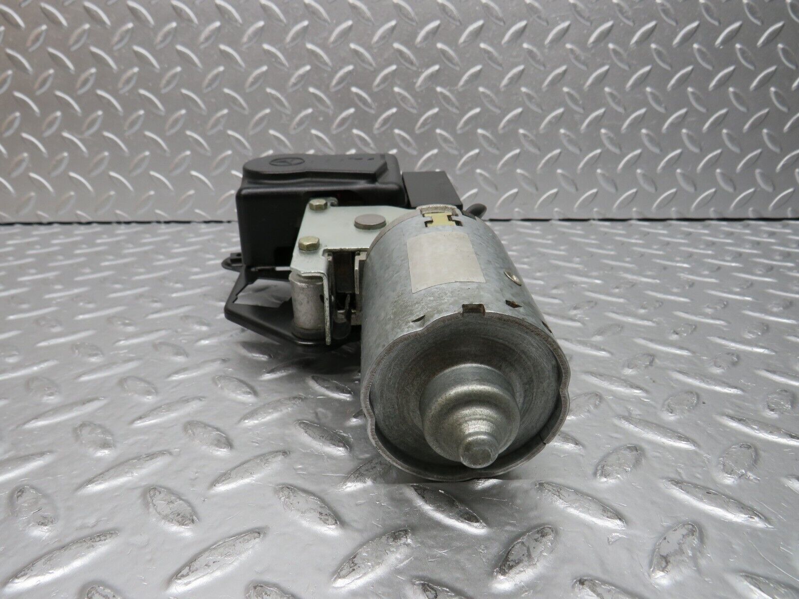 31682 Mercedes-Benz W201 190LE 1.8L Sunroof Motor Webasto With Relay 2017800107 1248210047