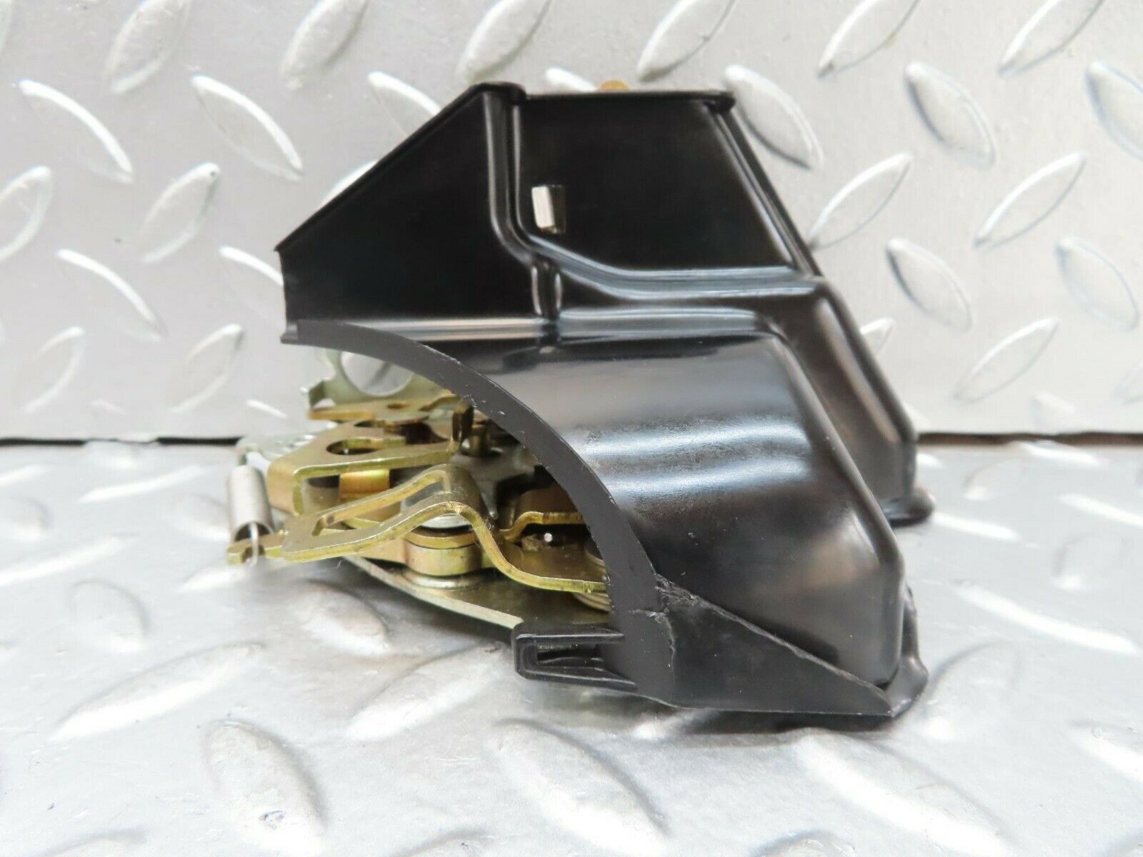 15234 Mercedes-Benz W123 230E Rear Left Door Lock Mechanism 1237230108
