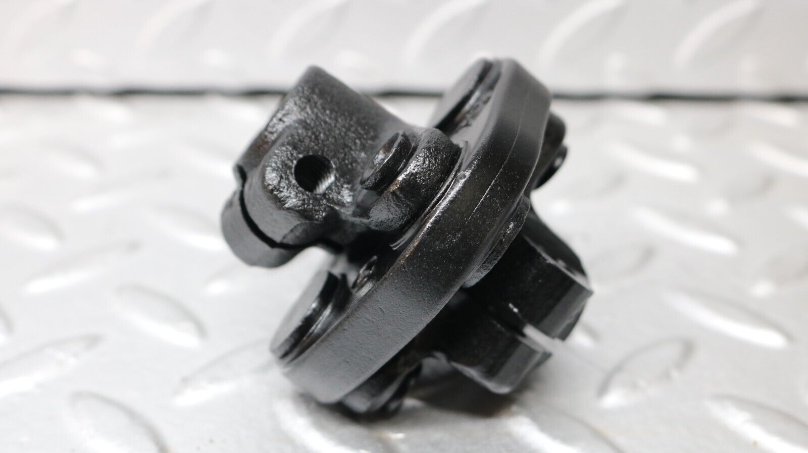 37243 Mercedes-Benz C126 420SEC Coupe Steering Column Lower Shaft Connector 12646201