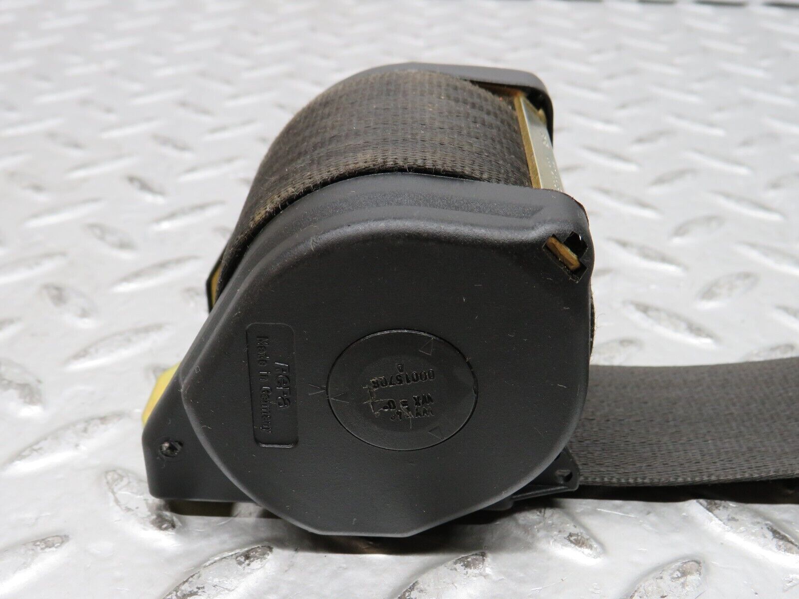 28535 Mercedes-Benz S123 240D Wagon Front Left Seat Belt 1238602586