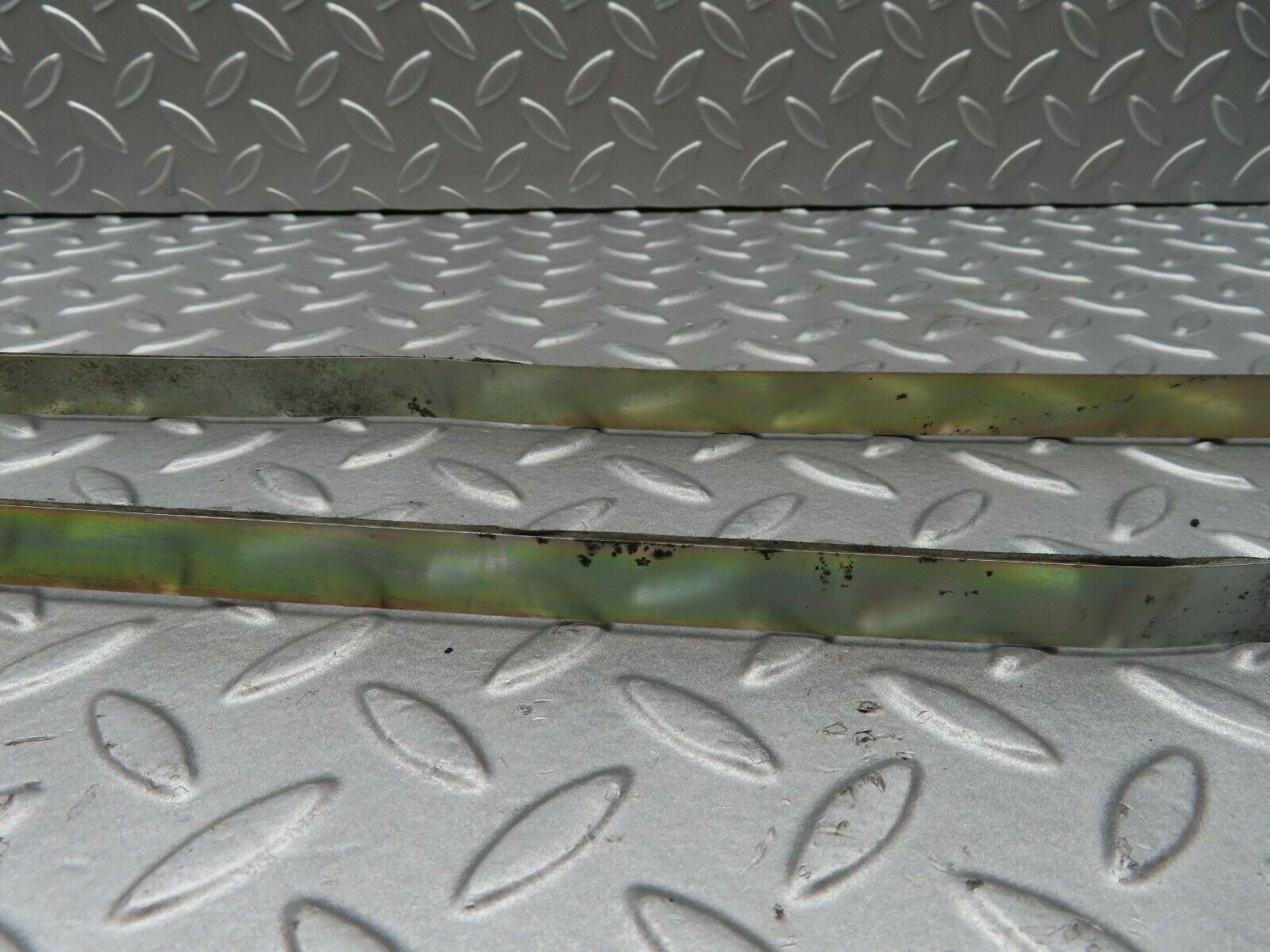 4549 Mercedes-Benz W123 230E Heater Box Holder Strap