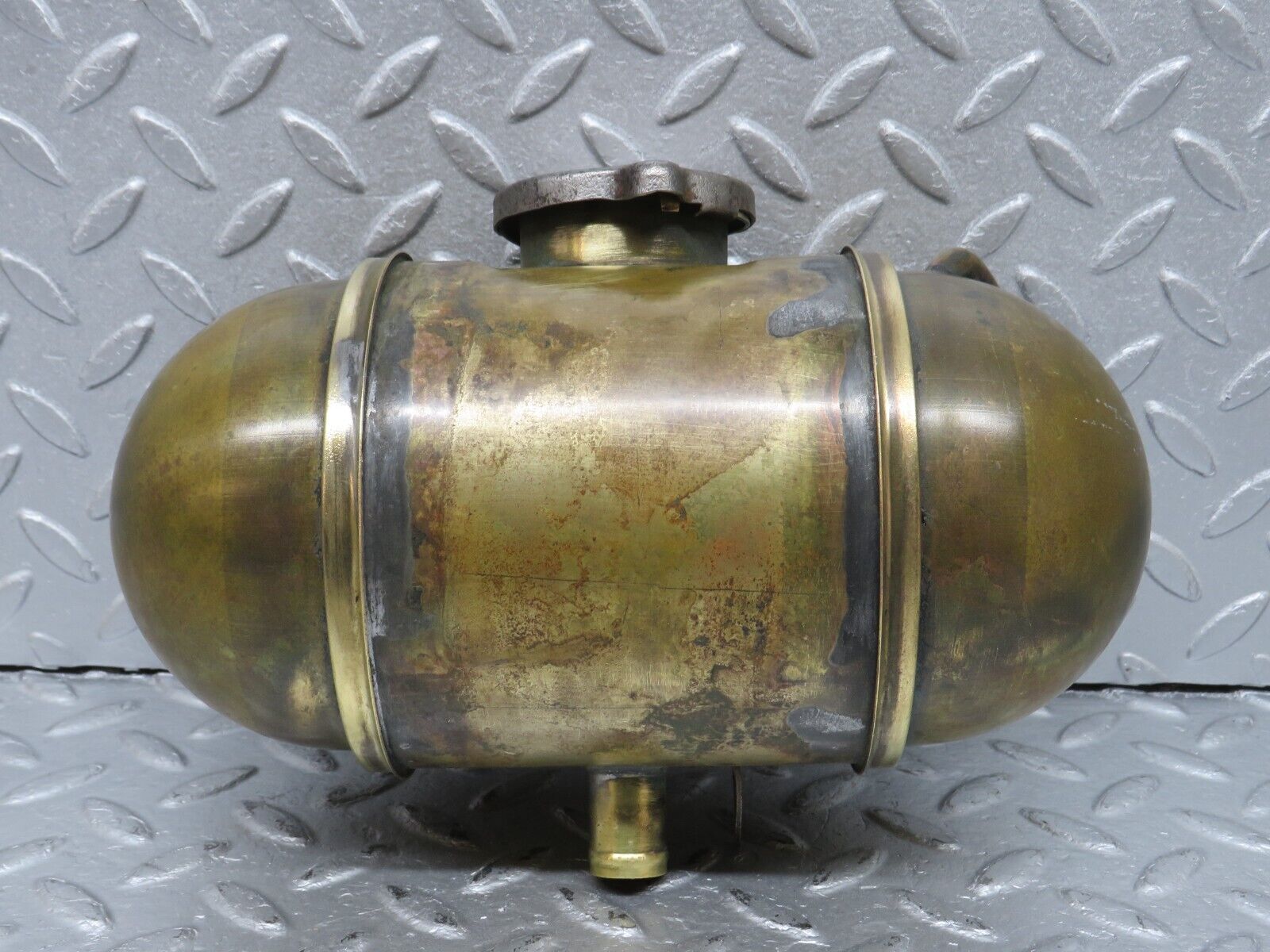 40231 Mercedes-Benz W110 230 Coolant Reservoir Tank 1105000049