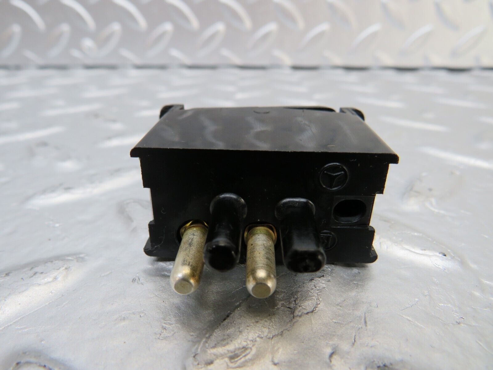 25521 Mercedes-Benz W123 200 Interior Light Switch 0008205910