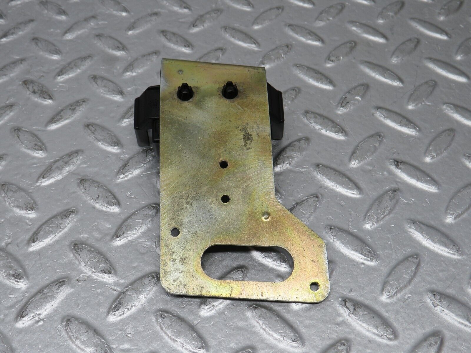 37993 Mercedes-Benz A124 320E Cabriolet ABS Cable Wire Bracket 1245454347