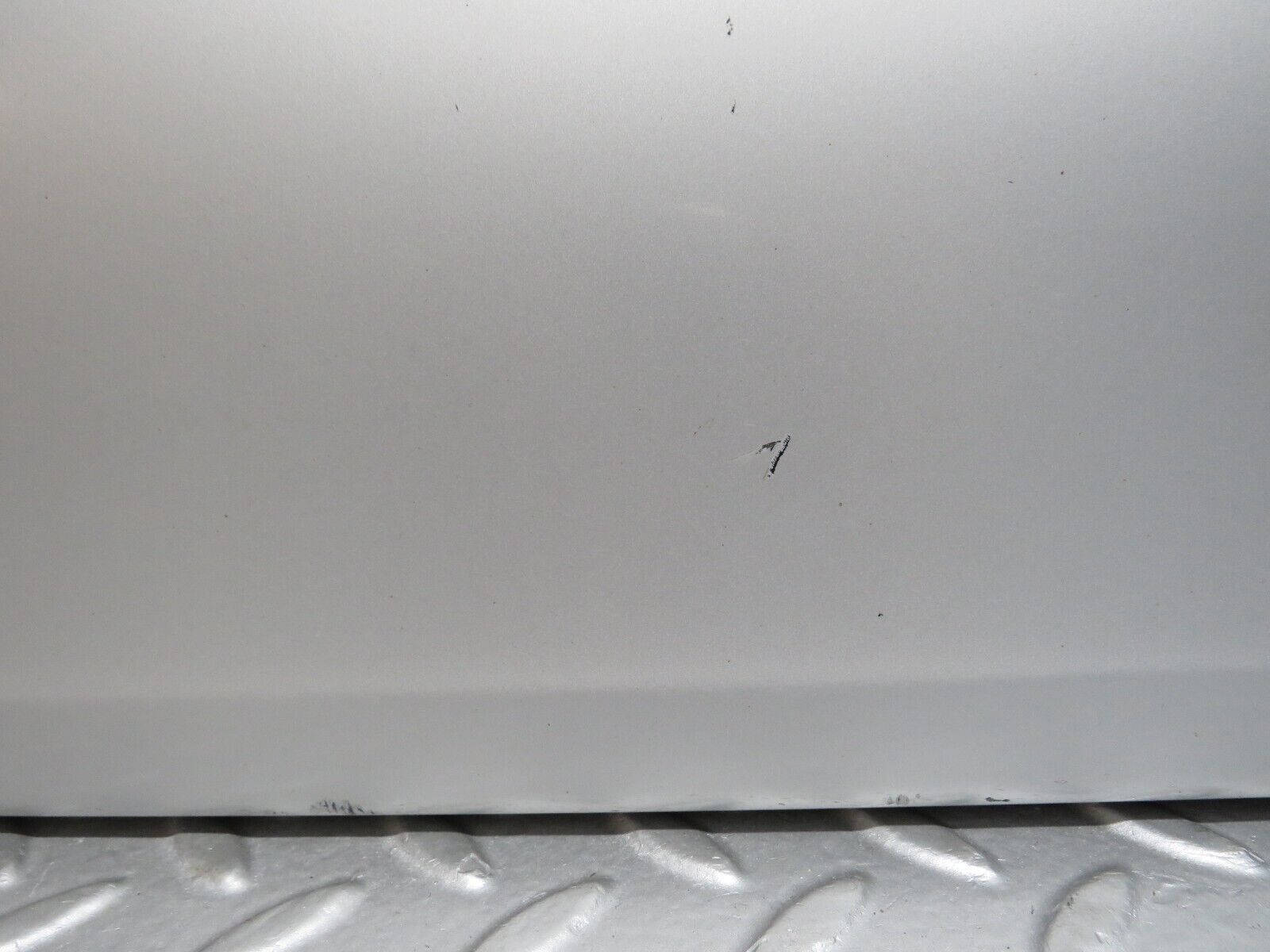 39381 Mercedes-Benz R129 320SL Coupe Right Door Lower Moulding Trim 1296902240