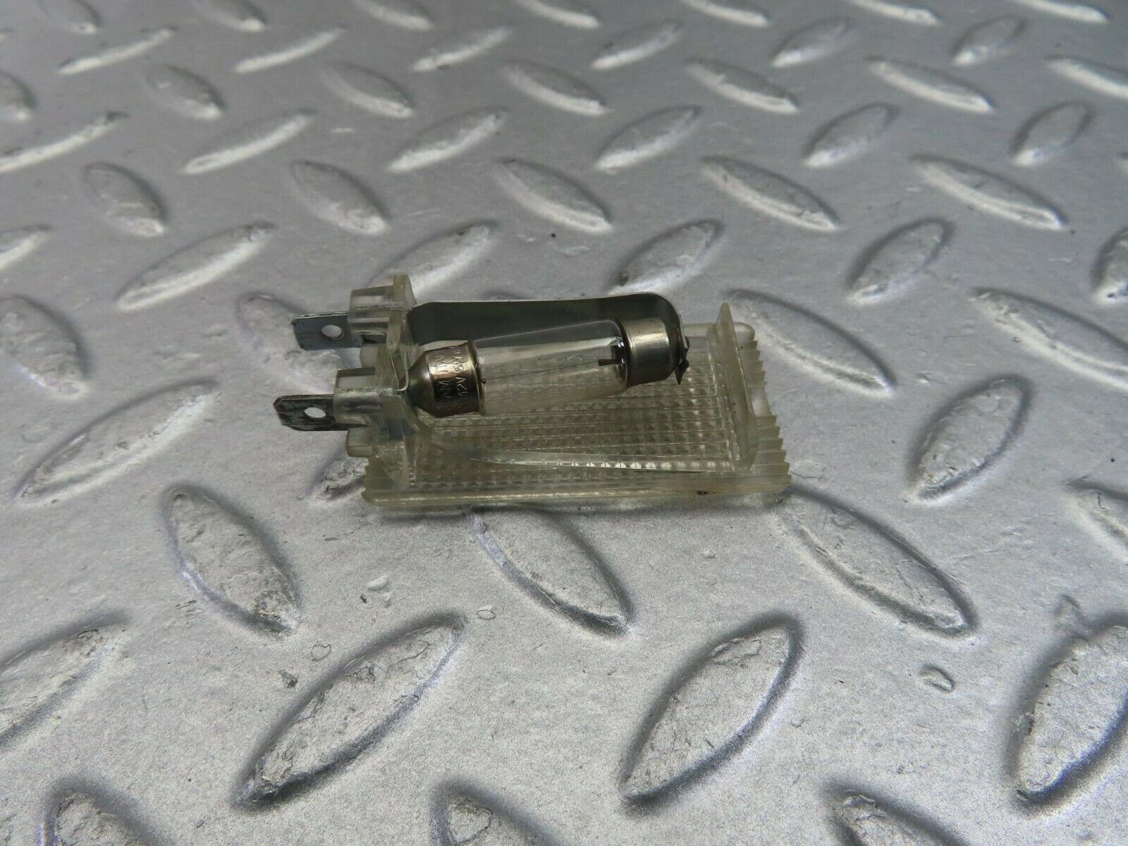 10141 Mercedes-Benz C123 230CE Coupe Glove Box Light