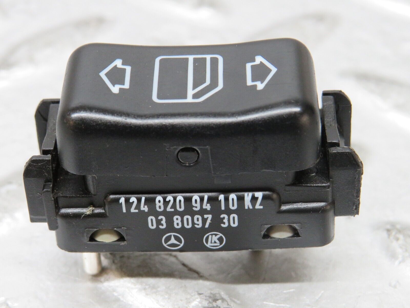 27564 Mercedes-Benz S124 300TE Electric Window Switch Right Side 1248209410